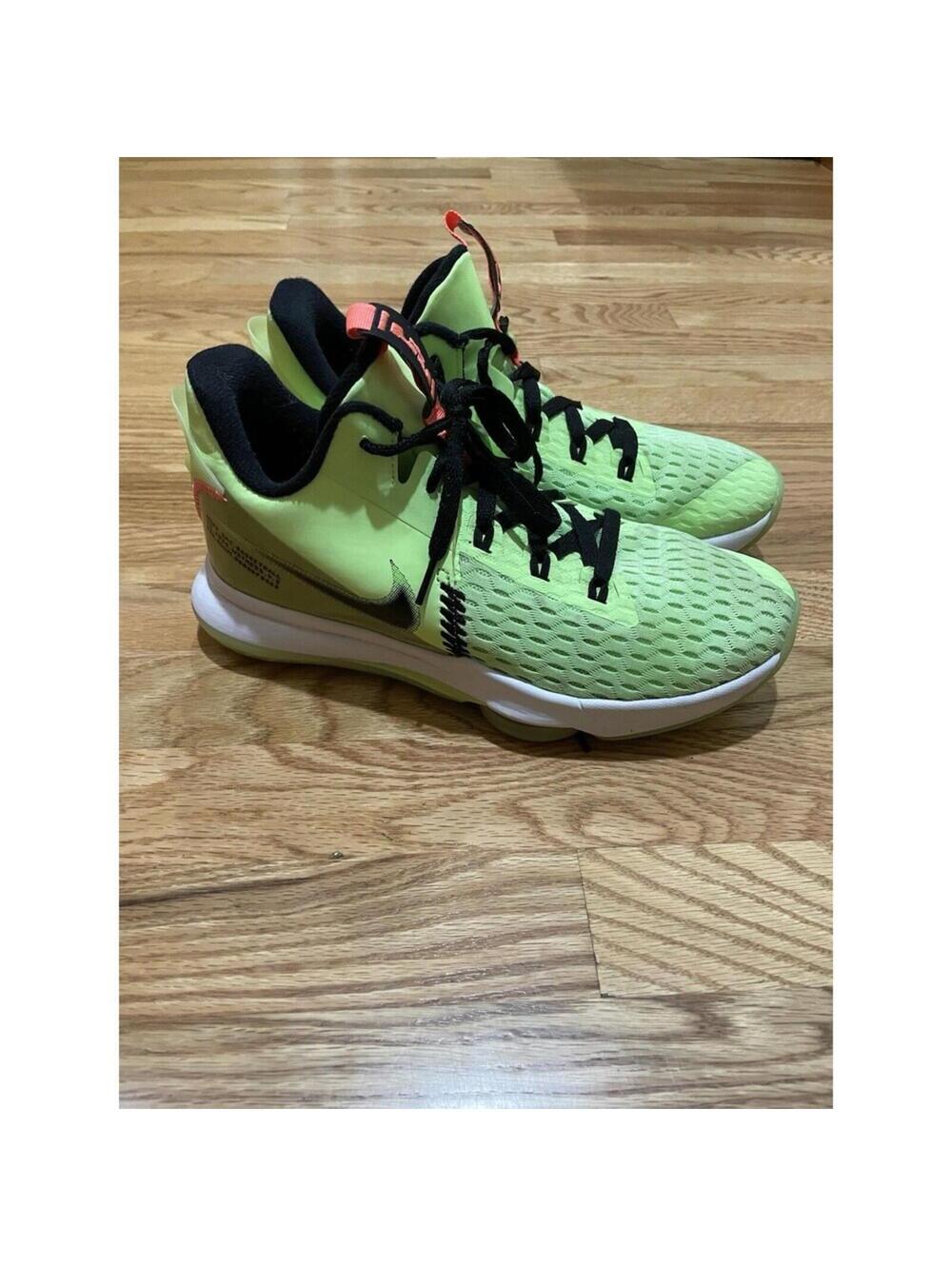 Nike LeBron Witness 5 “grinch” lime Glow Black CDQ8380-300 Men’s Size 9 shoes